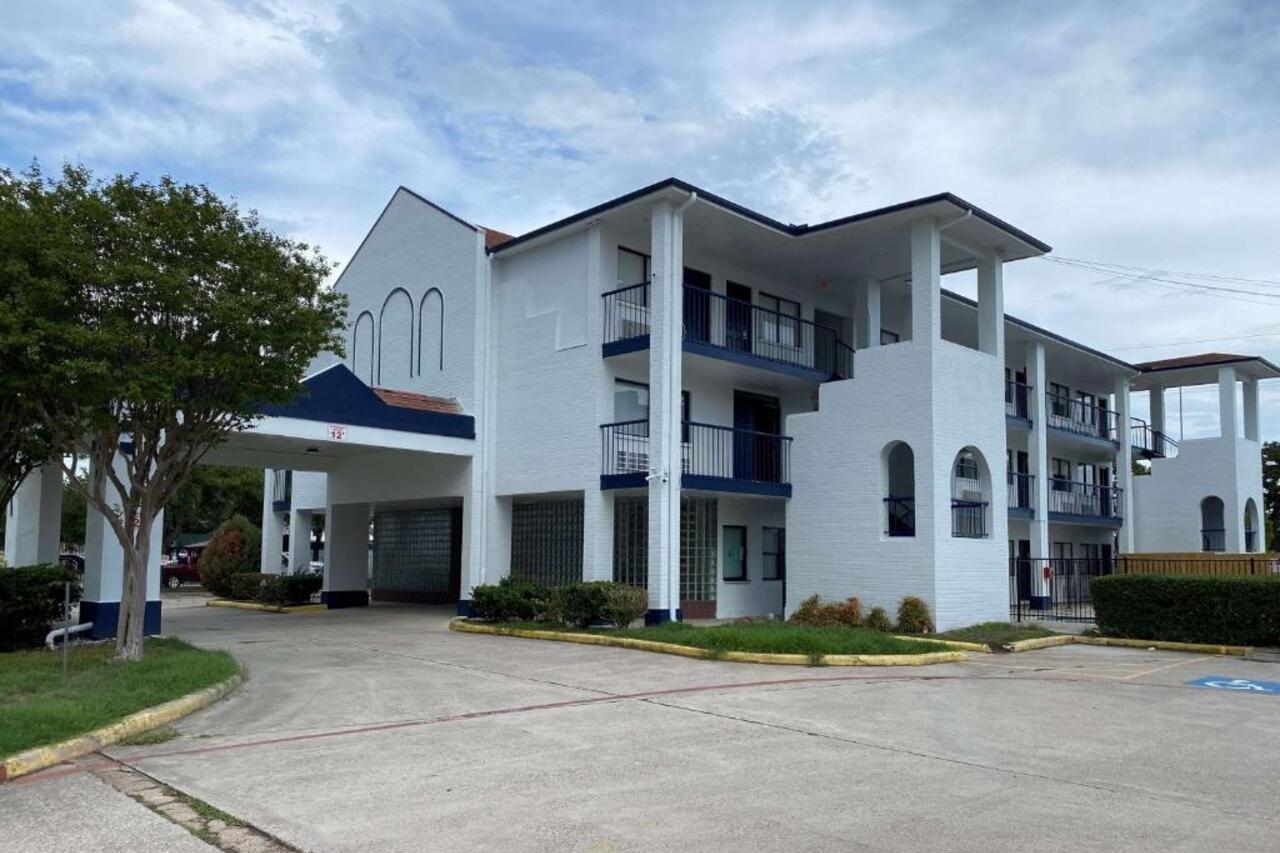 Surestay Hotel By Best Western Spring North Houston Екстериор снимка